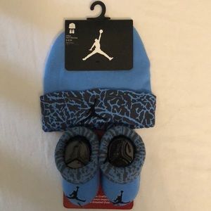 Jordan Baby beanie and socks - 0 to 6 months